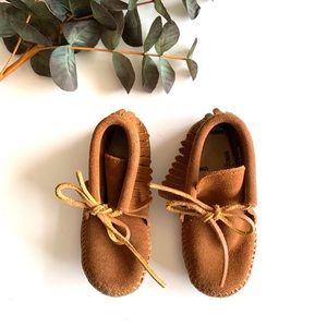 Minnetonka Toddler Soft Sole Fringe Moccasins
